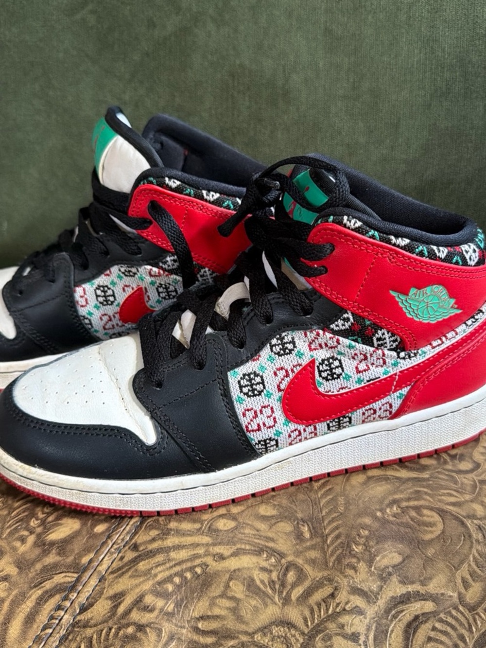 Nike Air Jordan 1 Mid SE Ugly Christmas Sweater US 5.5Y